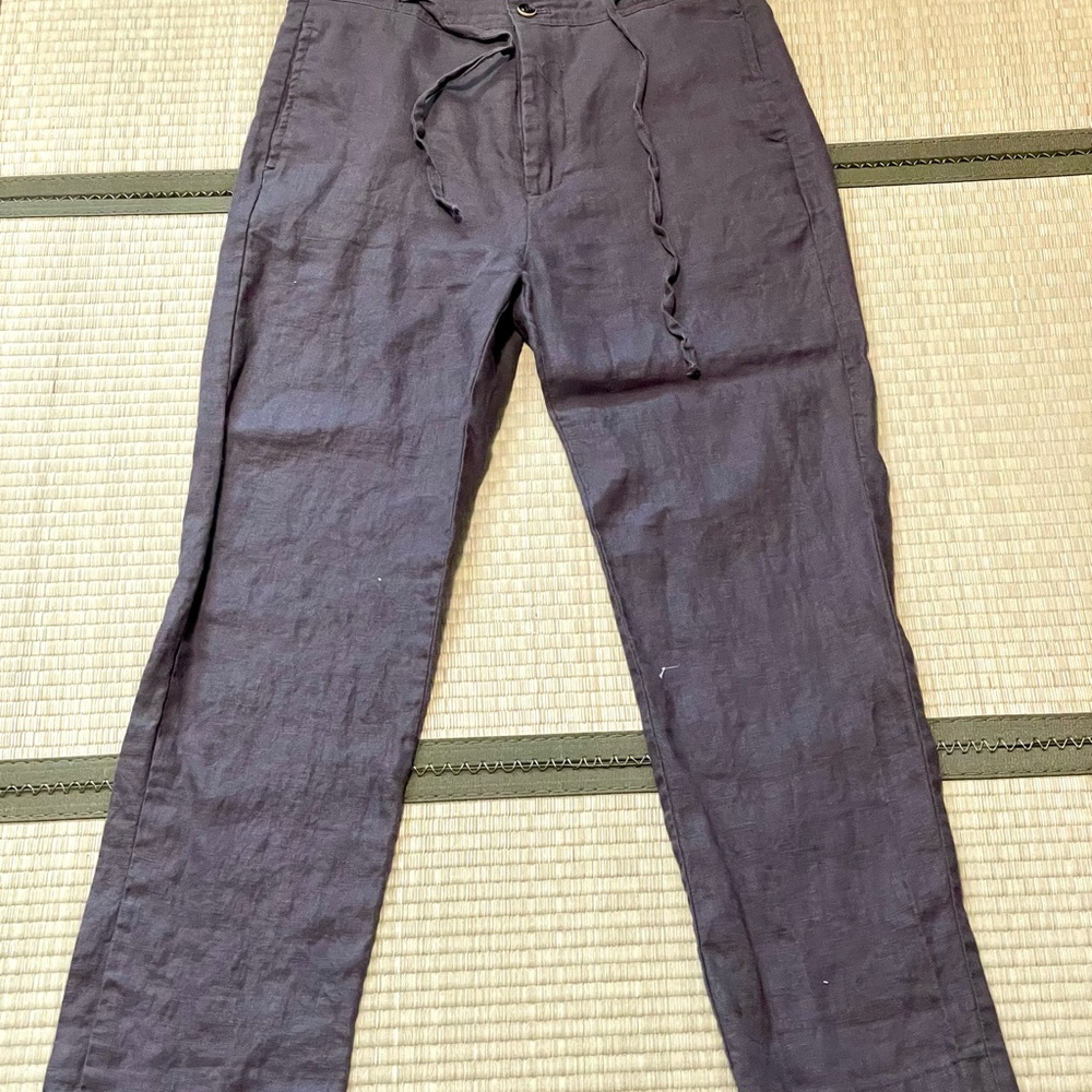 100% linen Chino Pants with Relaxed Fit and Flat Front